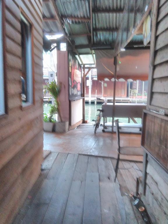 Patchaya Guesthouse Amphawa Pokoj fotografie