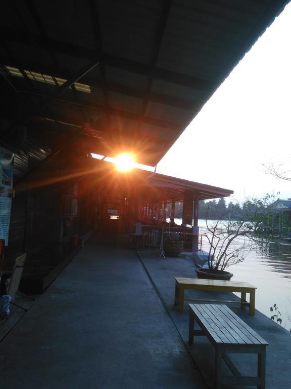 Patchaya Guesthouse Amphawa Exteriér fotografie